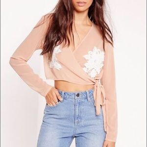 FLORAL APPLIQUÉ TIE SIDE BLOUSE